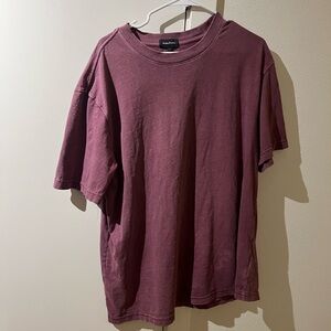 📌Burgundy T-Shirt